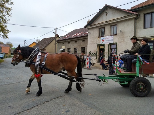 Osmistovku jsme 19. října 2019 oslavili jak se patří i rodáci si posvícení užili!